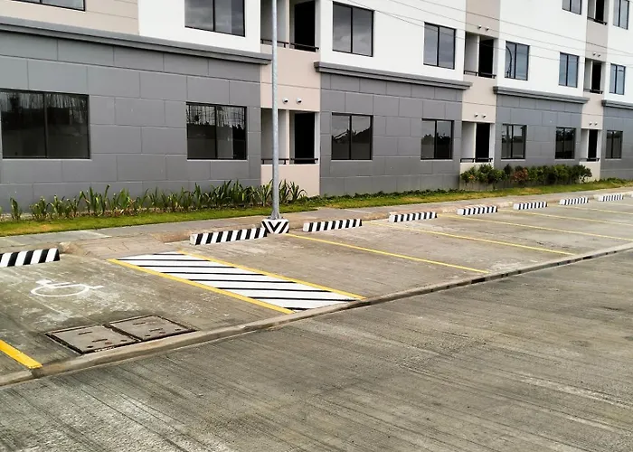 Plumera Homes Apartament *